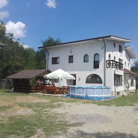 Vila Madudu Vălenii de Munte Zewnętrze zdjęcie
