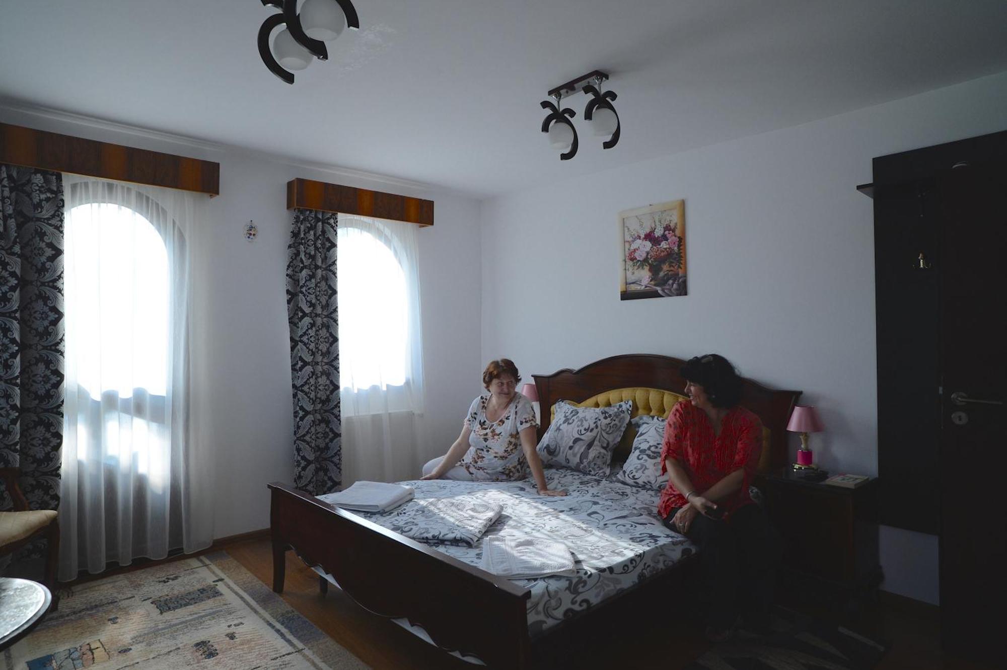 Vila Madudu Vălenii de Munte Zewnętrze zdjęcie